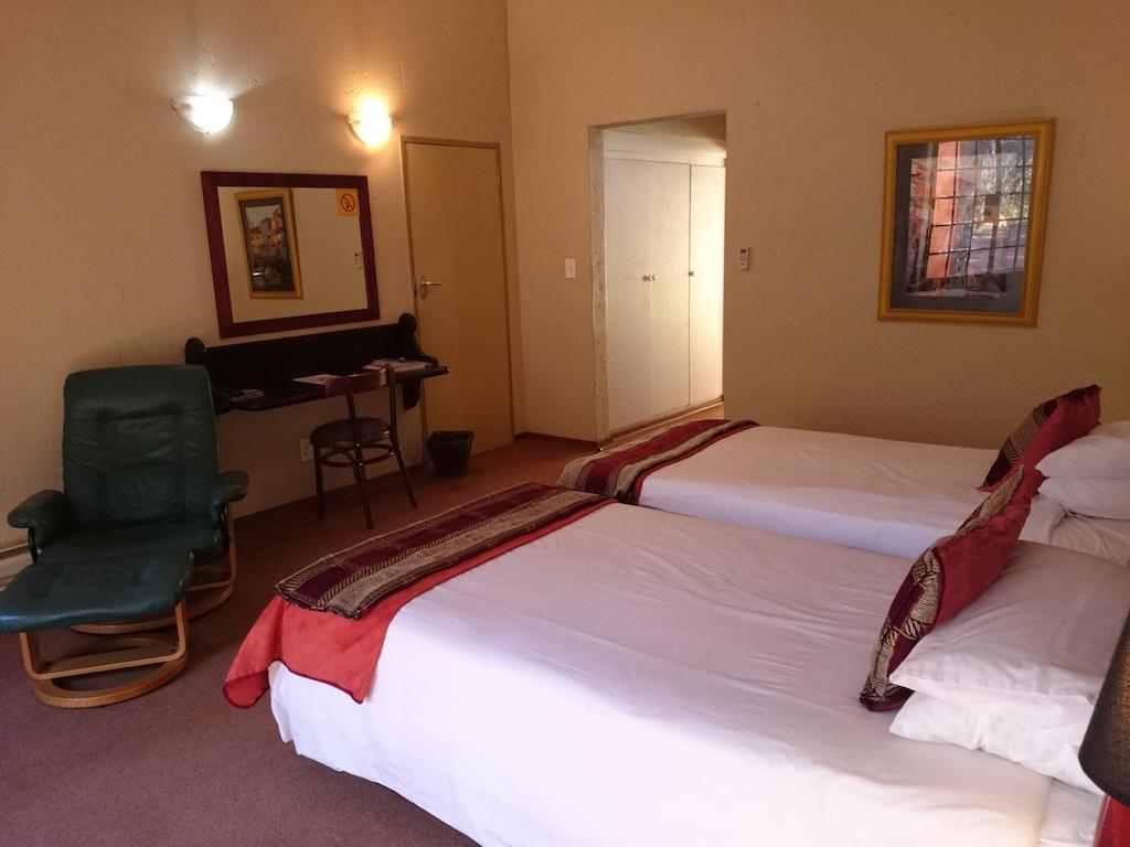Hornbill Lodge Magaliesburg Pokoj fotografie